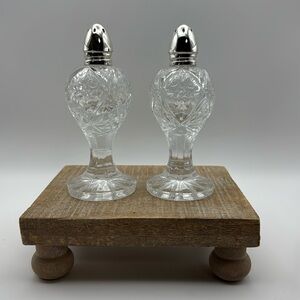 Vintage Rogers Silver CO. Glass and Silverplated Tops Salt and‎ Pepper Shakers
